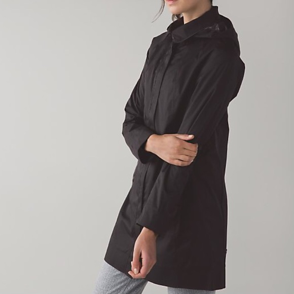 lululemon athletica Jackets & Blazers - LULULEMON BLACK Sz 10 Rain On Jacket NWT.