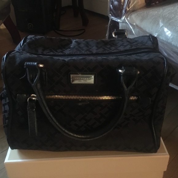 Tommy Hilfiger purse