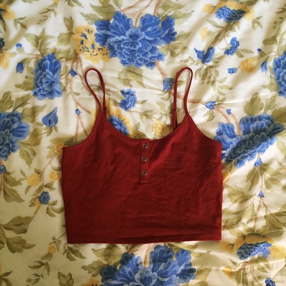 Henley crop top. 💘