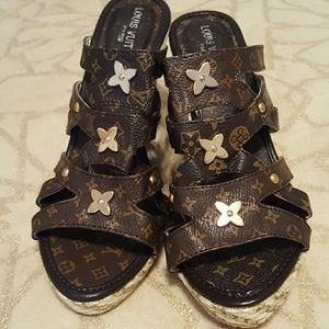 Size 6 Brown Espadrille Wedge Sandals 4 inch heel