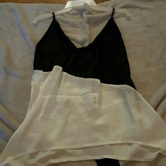 JEYKA brand nightie shirt // Black & White - Picture 3 of 3