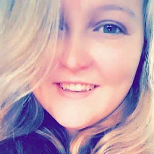 Meet your Posher, Adie