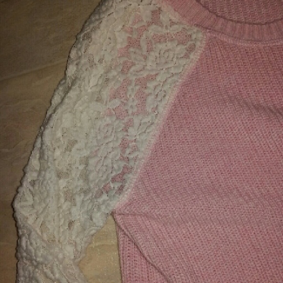 S Pink Sweater With White Lace Sleeves - Picture 3 of 3