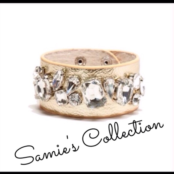 T&J Designs Jewelry - 🎁BUNDLED🎁Gold Faux Leather Crystal Bracelet