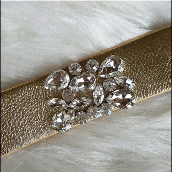 🎁BUNDLED🎁Gold Faux Leather Crystal Bracelet - Picture 4 of 4