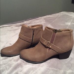 Naturalizer Tan Bootie : FINAL MARKDOWN