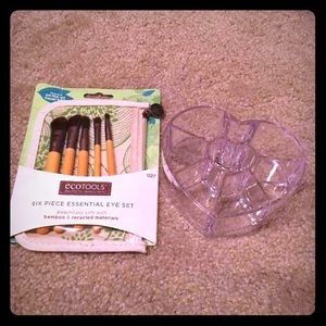 BUNDLE 6pc eye brush set & heart makeup organizer