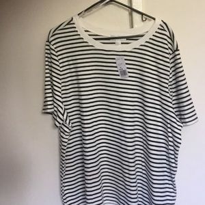 Black & cream colored striped tee!