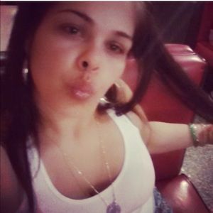 Meet your Posher, Vanessa