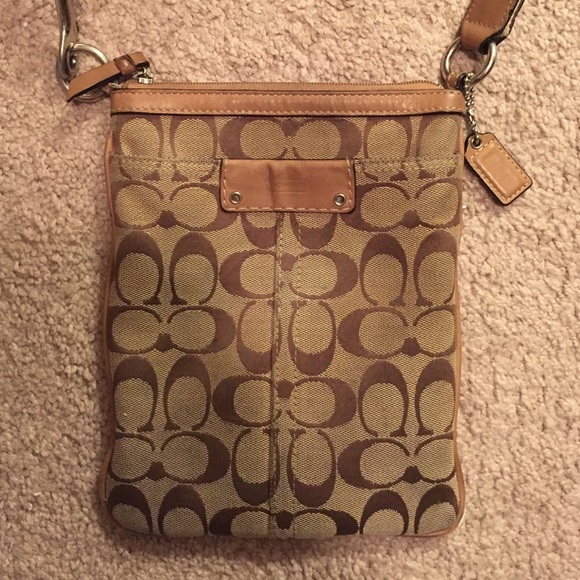 Coach sling purse tan