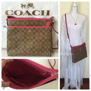🌸 NWT Coach signature file crossbody bag 🌸