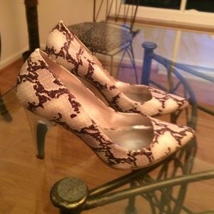 Snake skin high heel pump