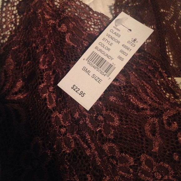 *SOLD* NEW Plum/purple lace bralette - Picture 2 of 3