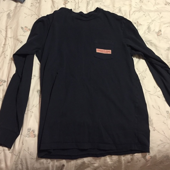 Vineyard vines tshirt