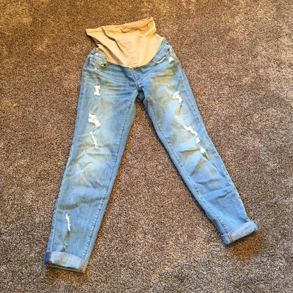 A pea in the pod maternity boyfriend style jeans!