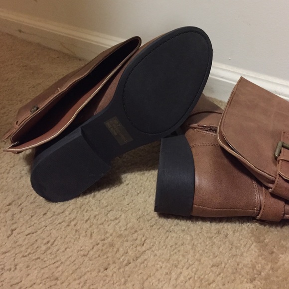 Boots - Picture 3 of 3