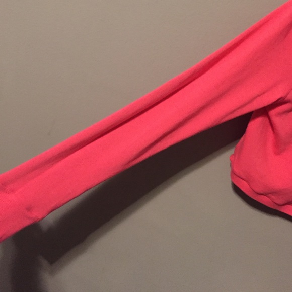 Crop top - Picture 3 of 3