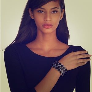 White House Black Market hexagon stretch bracelet