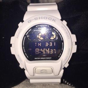 White G-shock (mens)