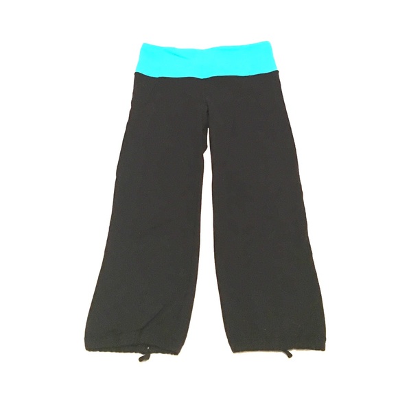 Lululemon Gather & Crow crops size 4