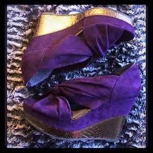 Steve Madden Suede Wedges