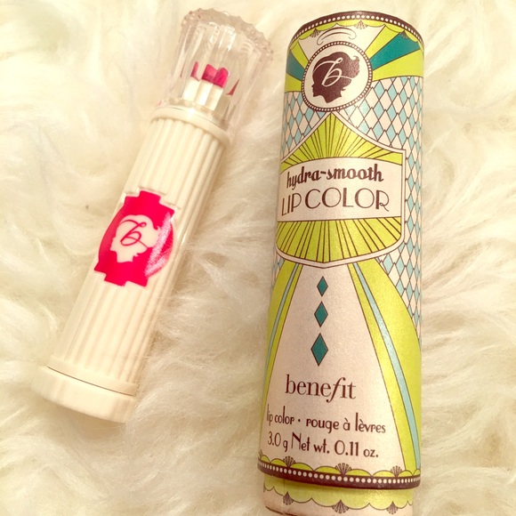 BRAND NEW BENEFIT LIPSTICK IN DARE ME 💄✨