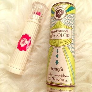 BRAND NEW BENEFIT LIPSTICK IN DARE ME 💄✨