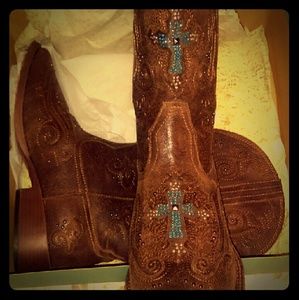 Roper cowgirl boots.