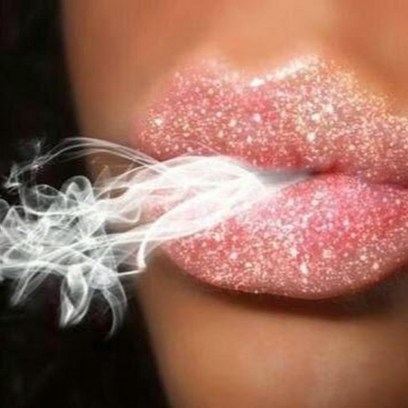 Meet your Posher, Nadia - Picture 1 of 1