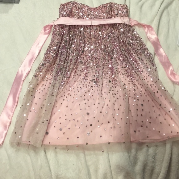 Super sparkly strapless pink party dress!