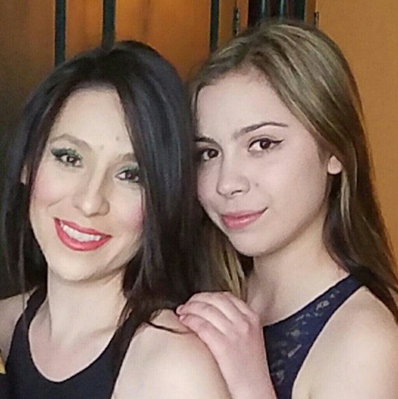 Meet your Posher, Leslie