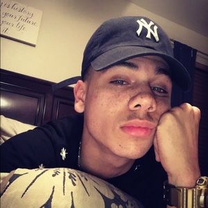 Meet your Posher, Malik