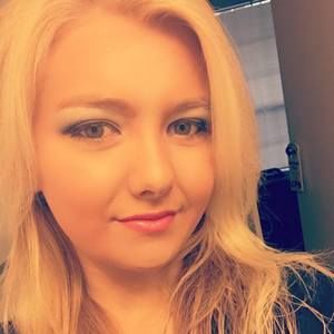 Meet your Posher, Desiree