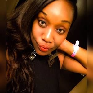 Meet your Posher, Leticia