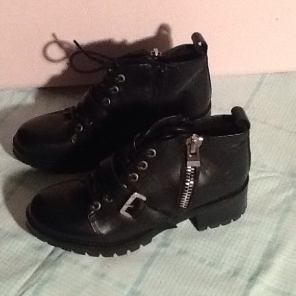 combat boots
