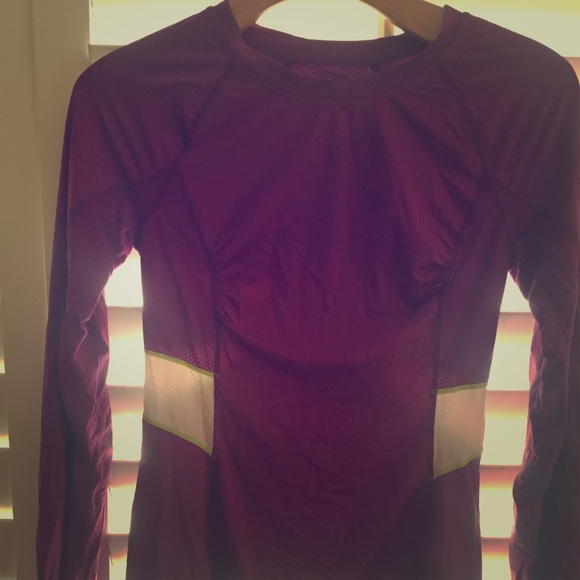 Lululemon Long Sleeve Running Shirt size 4