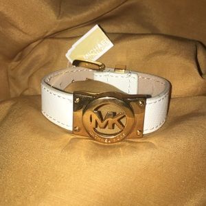 🆕 Authentic Michael Kors Wristlet