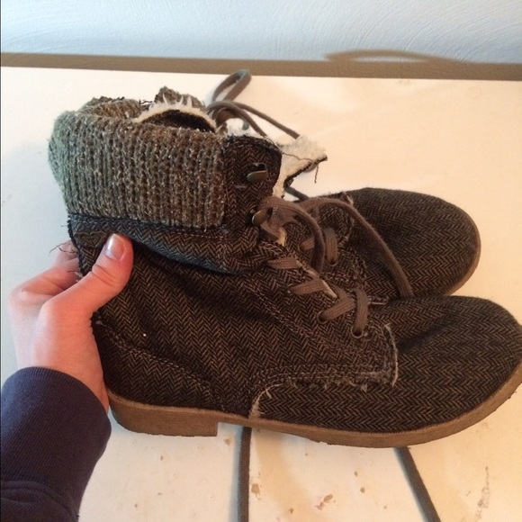 Roxy boots