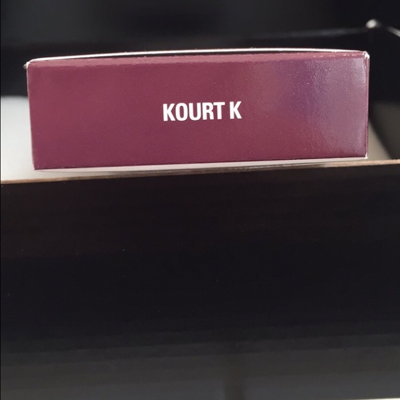 Kylie Jenner Kourt K lip kit - Picture 2 of 4
