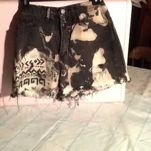 up-cycled vintage guess cutoffs