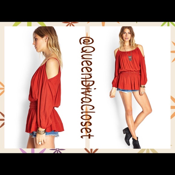 Cold shoulder peplum textured cut out peasant top - Picture 2 of 3