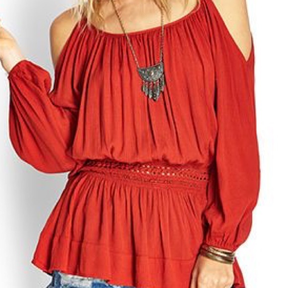 Cold shoulder peplum textured cut out peasant top - Picture 3 of 3