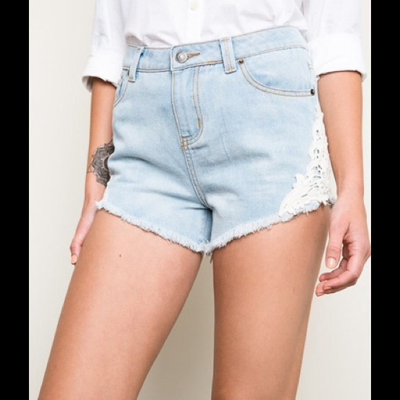 💕 SALE 💕 Fiona Lace Shorts (S, M) - Picture 3 of 4