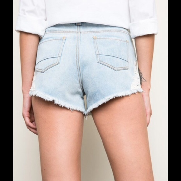 💕 SALE 💕 Fiona Lace Shorts (S, M) - Picture 4 of 4