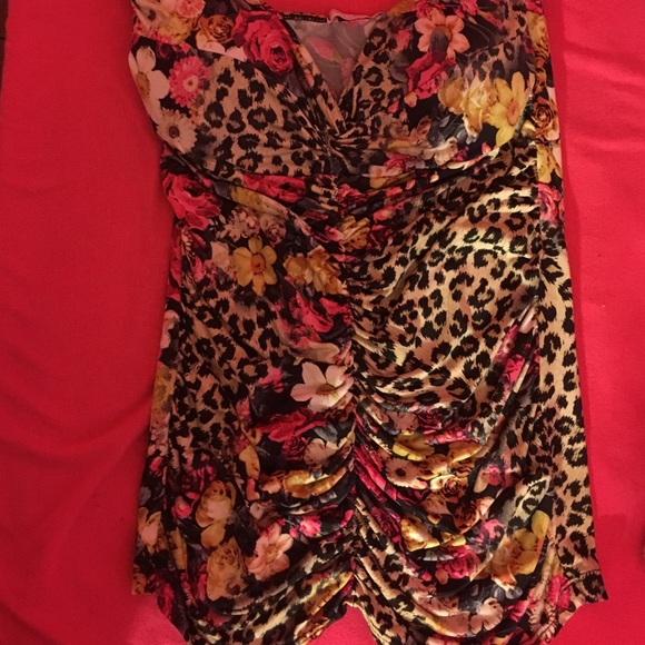 Strapless top