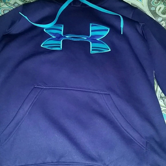 Women's under Armour hoodie