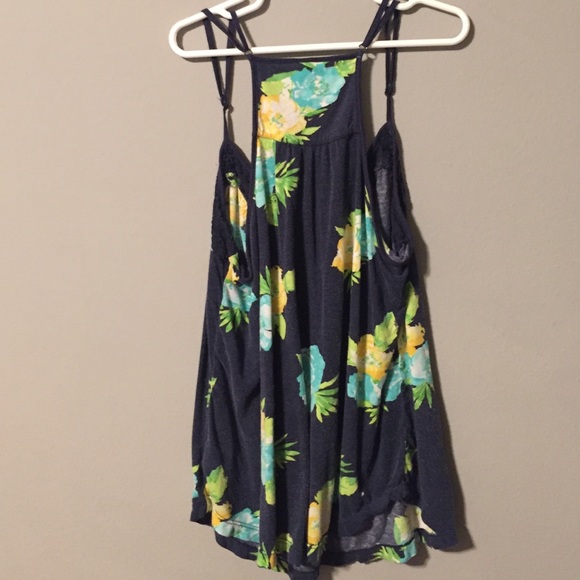 Tank - Picture 2 of 3