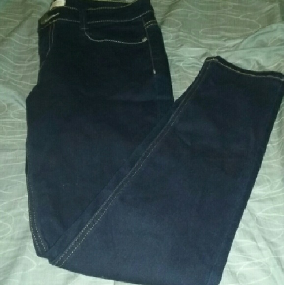 New without tags. Never even been washed.