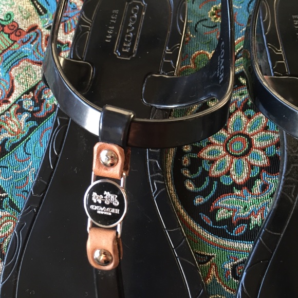 Sandals - Picture 2 of 3