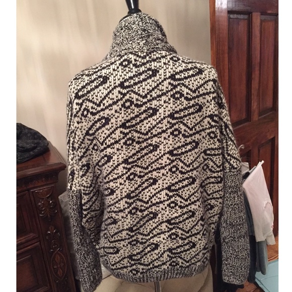 H&M Black and White pattern sweater cardigan - Picture 3 of 4